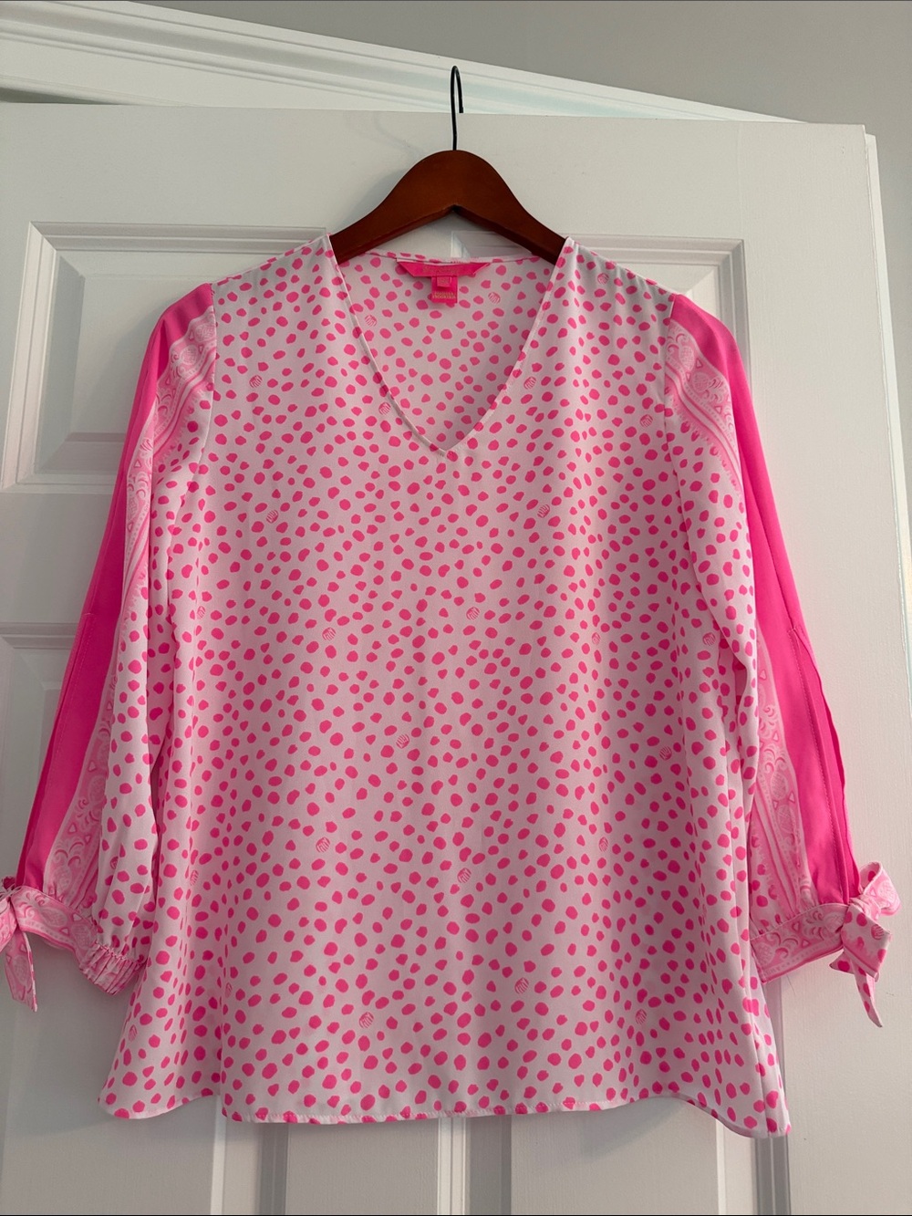Lilly Pulitzer XXS Pink Polka Dot V-Neck Tie Sleeve Blouse Top EUC
